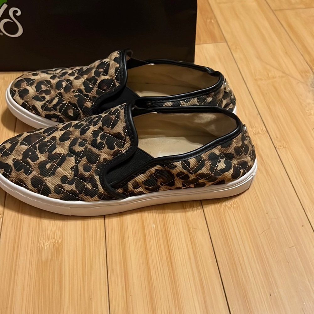 Slightly use Steve maddens